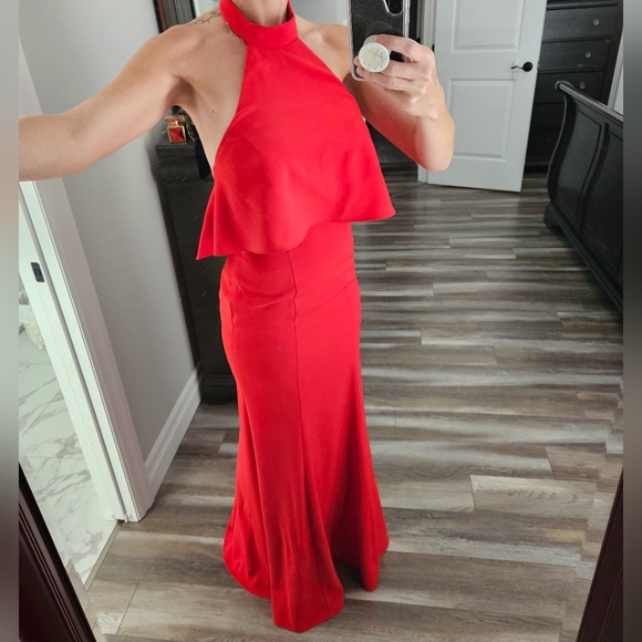 Melanie Lyne red gown - Picture 2 of 13